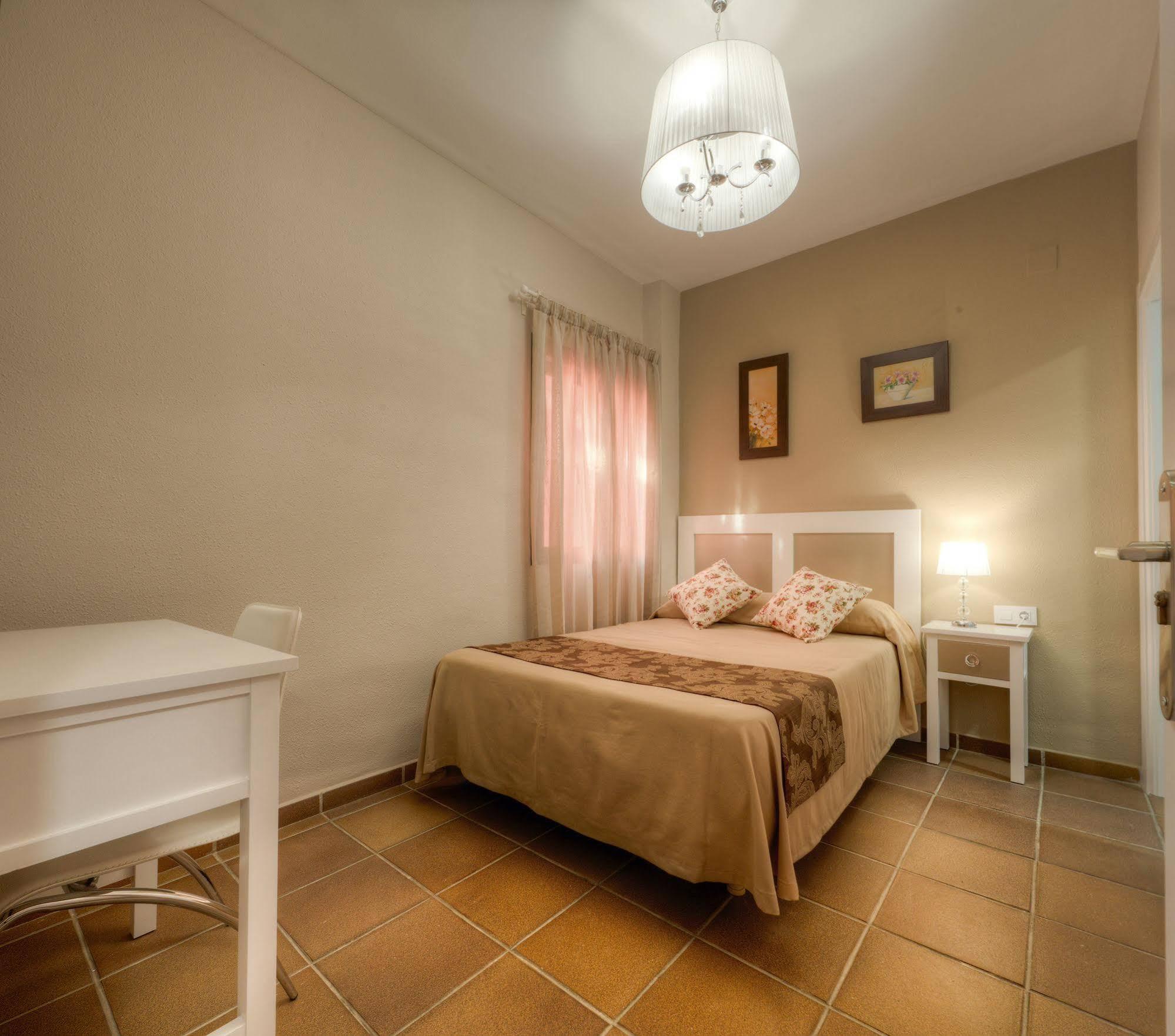 Hotel Dona Lina Sevilla Dış mekan fotoğraf