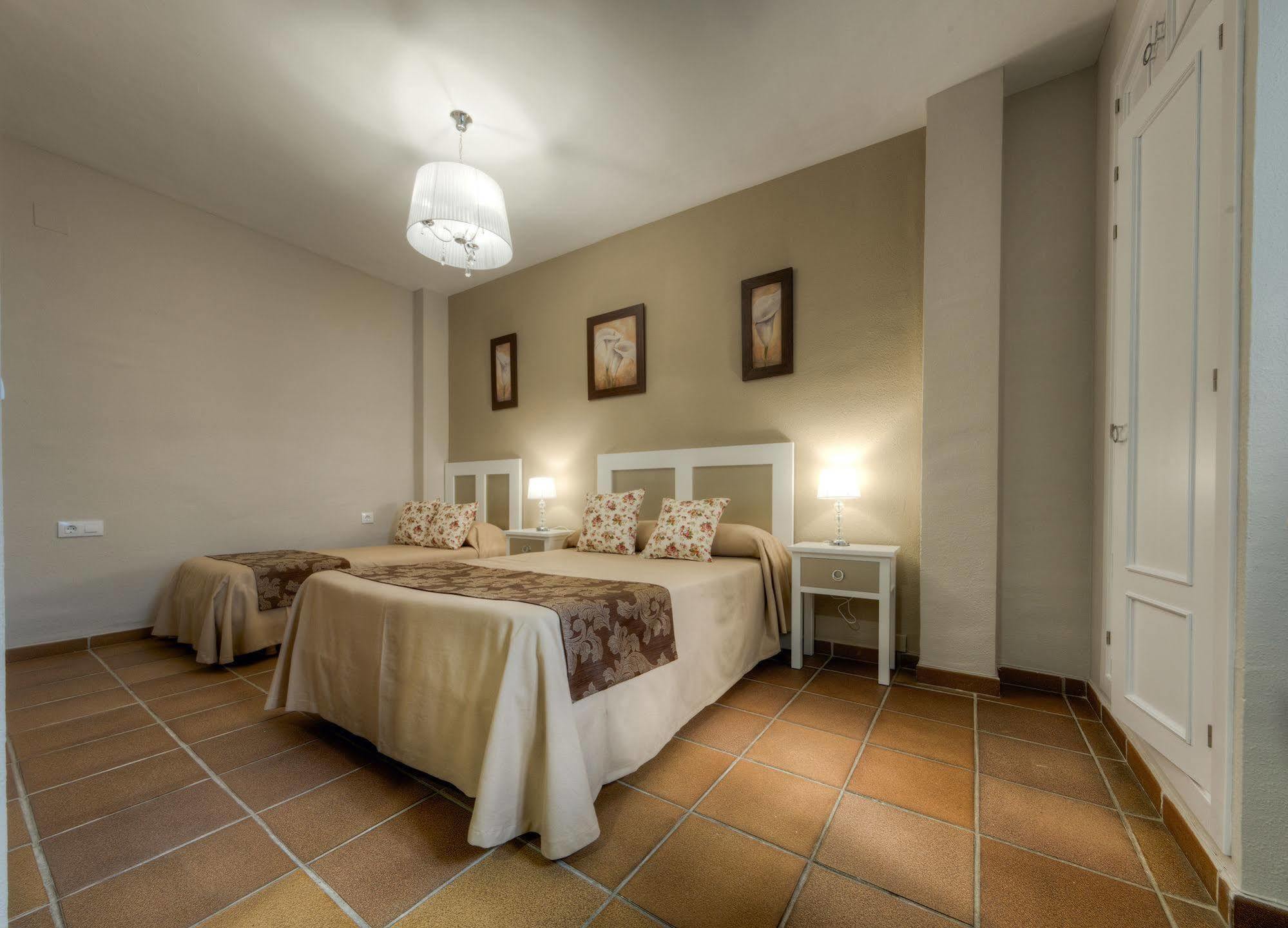 Hotel Dona Lina Sevilla Dış mekan fotoğraf