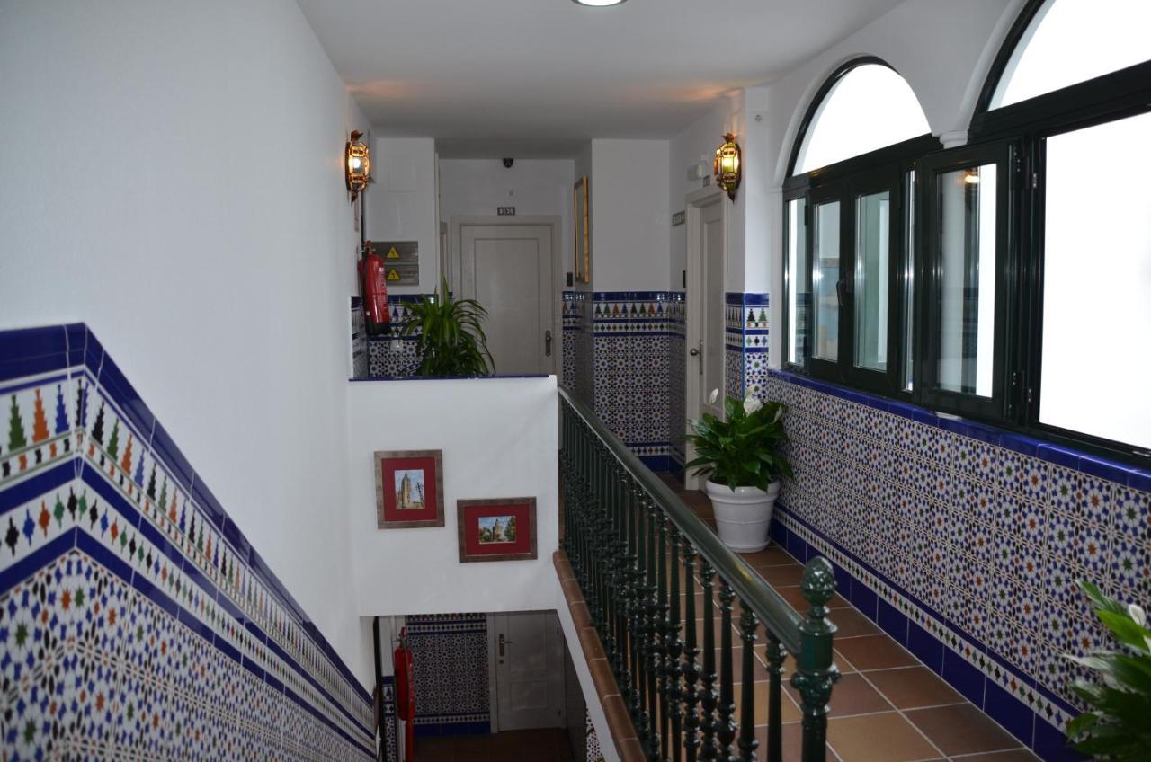 Hotel Dona Lina Sevilla Dış mekan fotoğraf